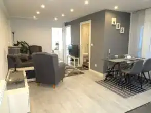 Sala de estar de Piso de alquiler en Gijón  con Calefacción, Parquet y Amueblado
