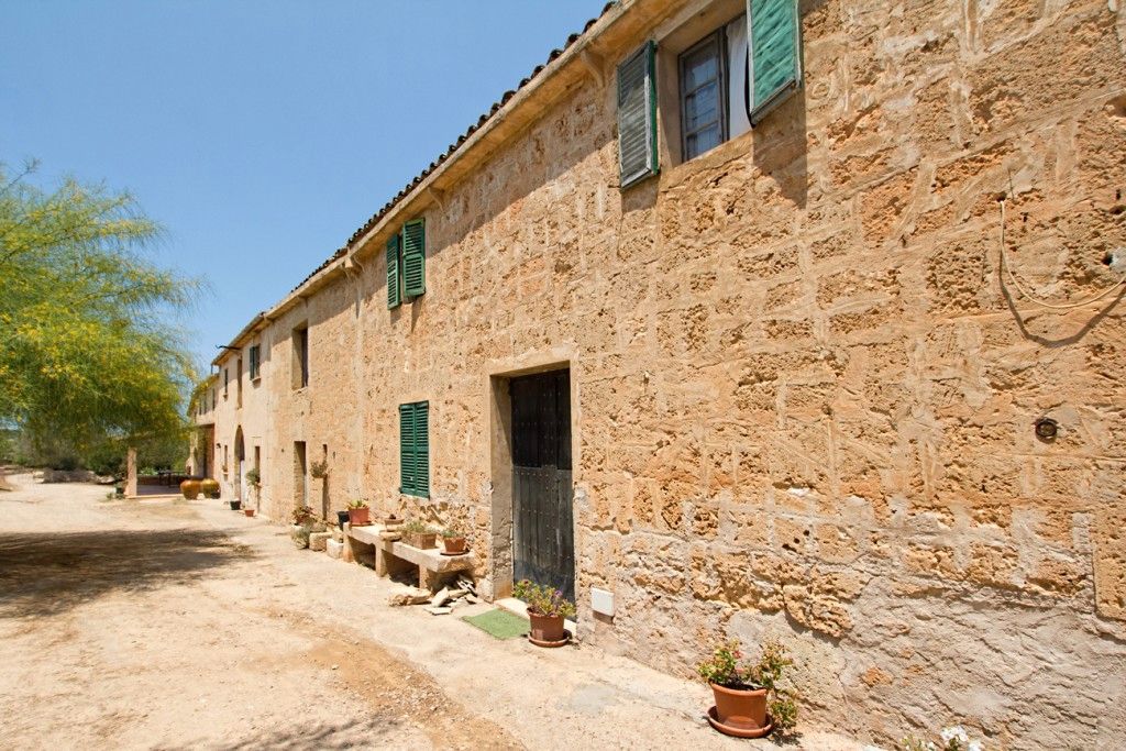 Exterior view of Country house for sale in Llucmajor