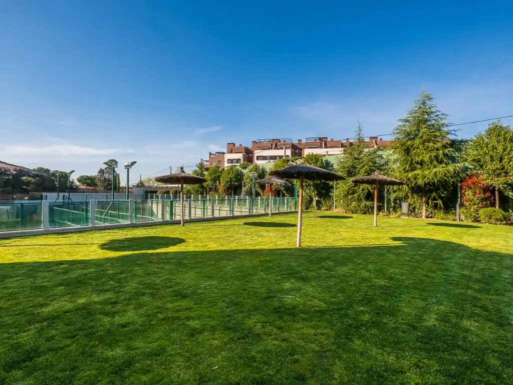Jardín de Piso en venta en Madrid con Aire acondicionado, Jardín privado y Terraza