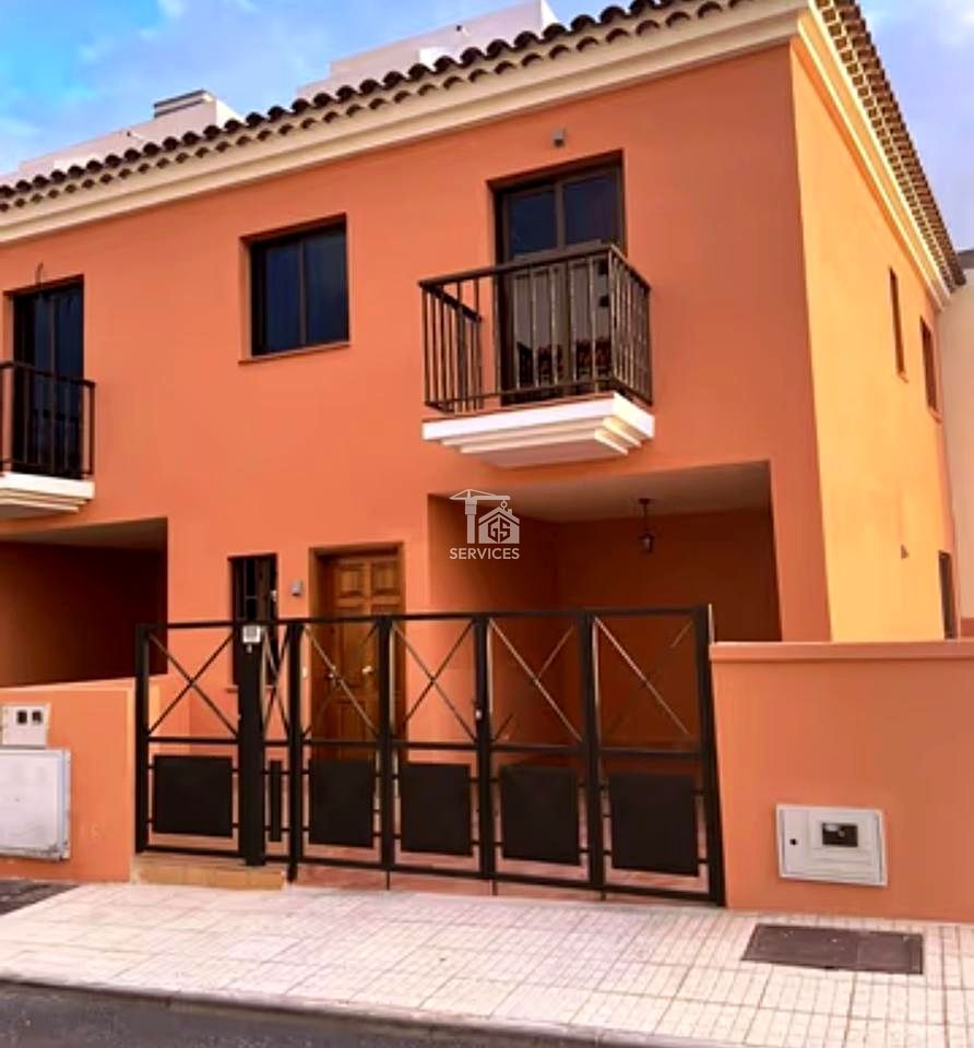 Exterior view of House or chalet for sale in Adeje  with Air Conditioner, Private garden and Terrace