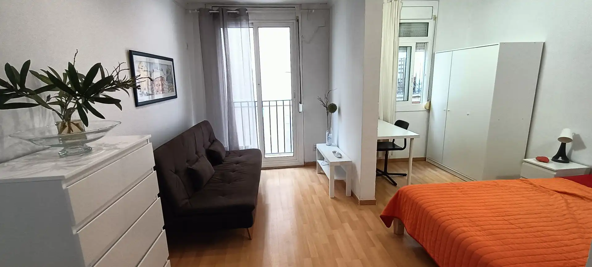 Estudi de lloguer a Carrer de les Carretes, El Raval