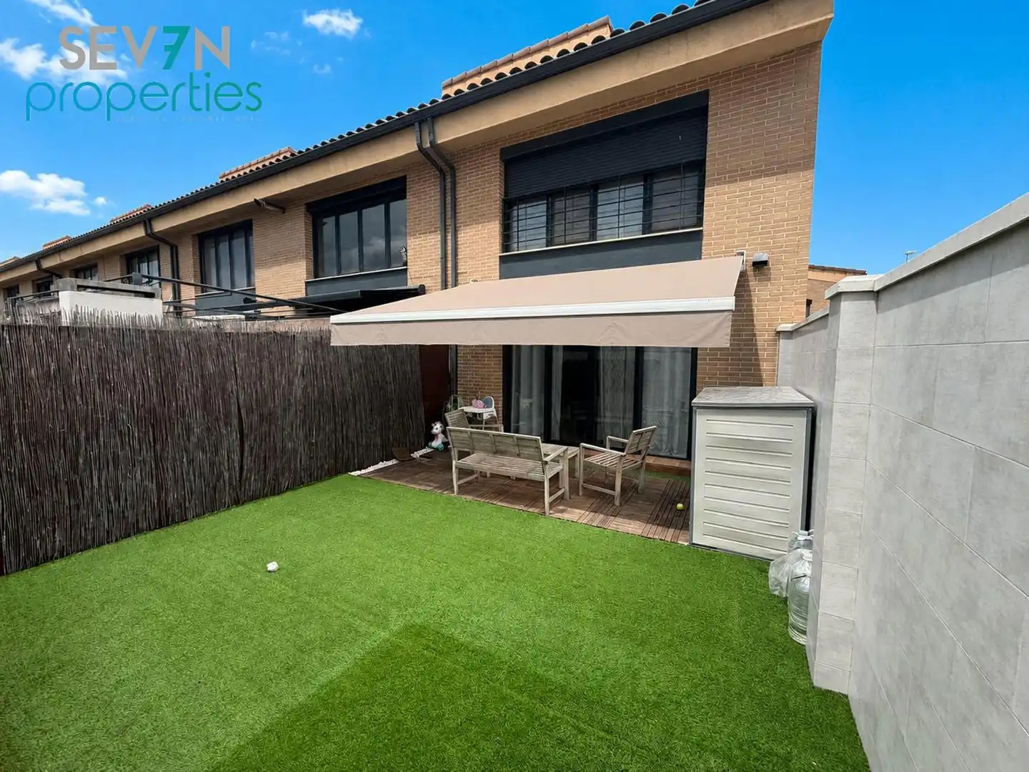 Terrace of Detached homes for sale in Cazalegas  with Air Conditioner, Heating and Private garden