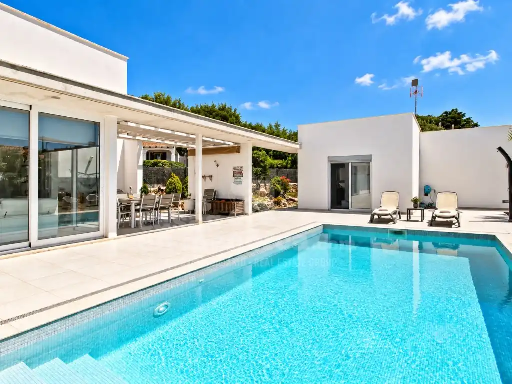 Casa con piscina in vendita a Binibèquer
