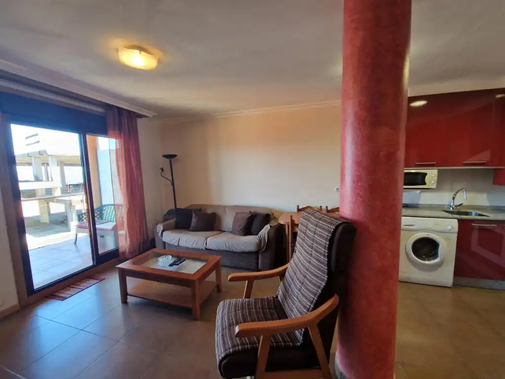 Sala d'estar de Apartament en venda en Boiro amb Calefacció, Parquet i Terrassa