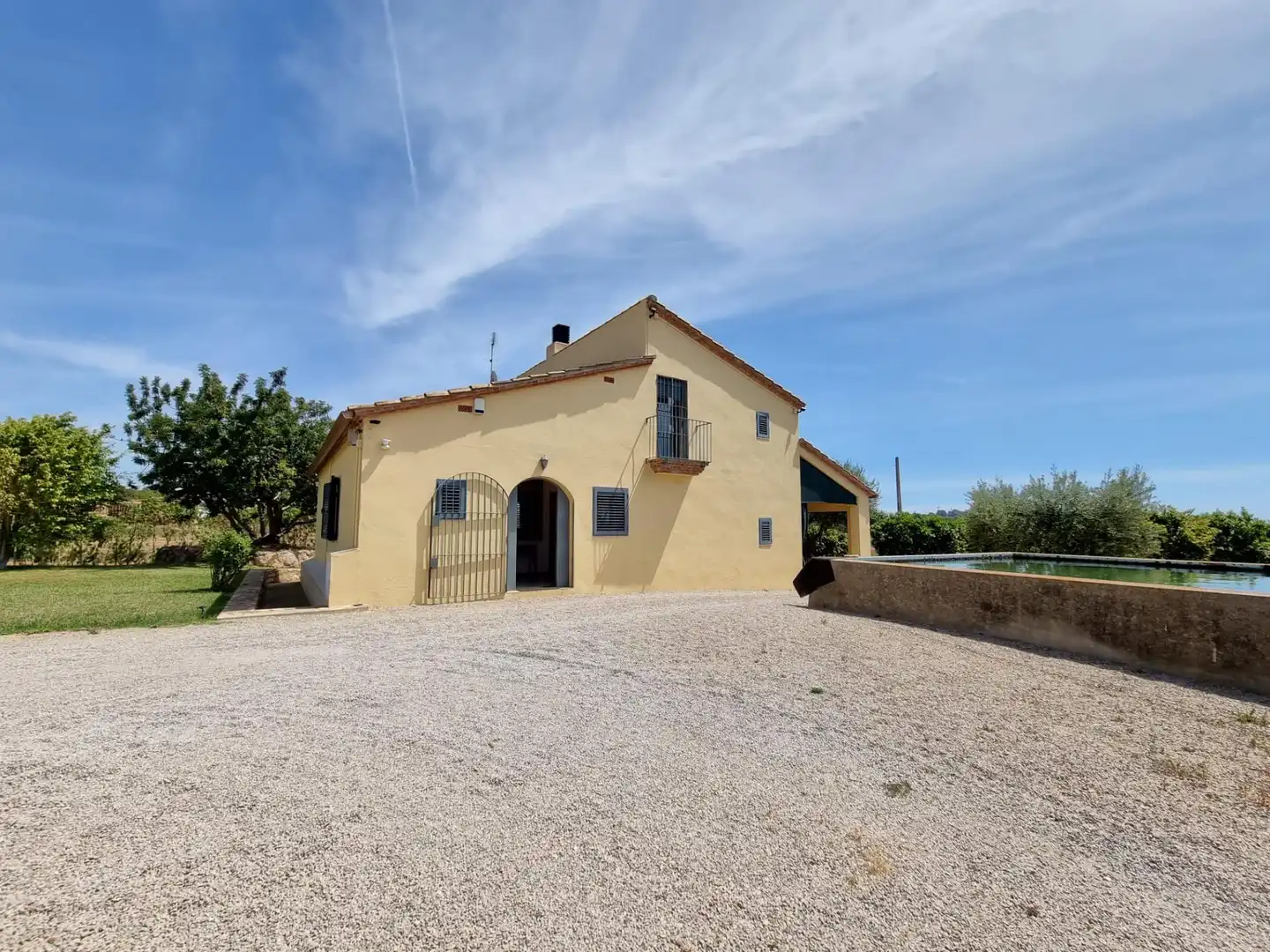Vista exterior de Finca rústica en venda en Roda de Berà amb Aire condicionat, Calefacció i Jardí privat