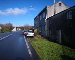 Vista exterior de Casa o xalet en venda en Carballo amb Calefacció