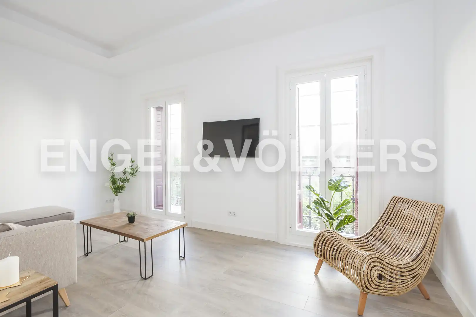 Living room of Flat for rent in Madrid  with Air Conditioner, Heating and Furnished