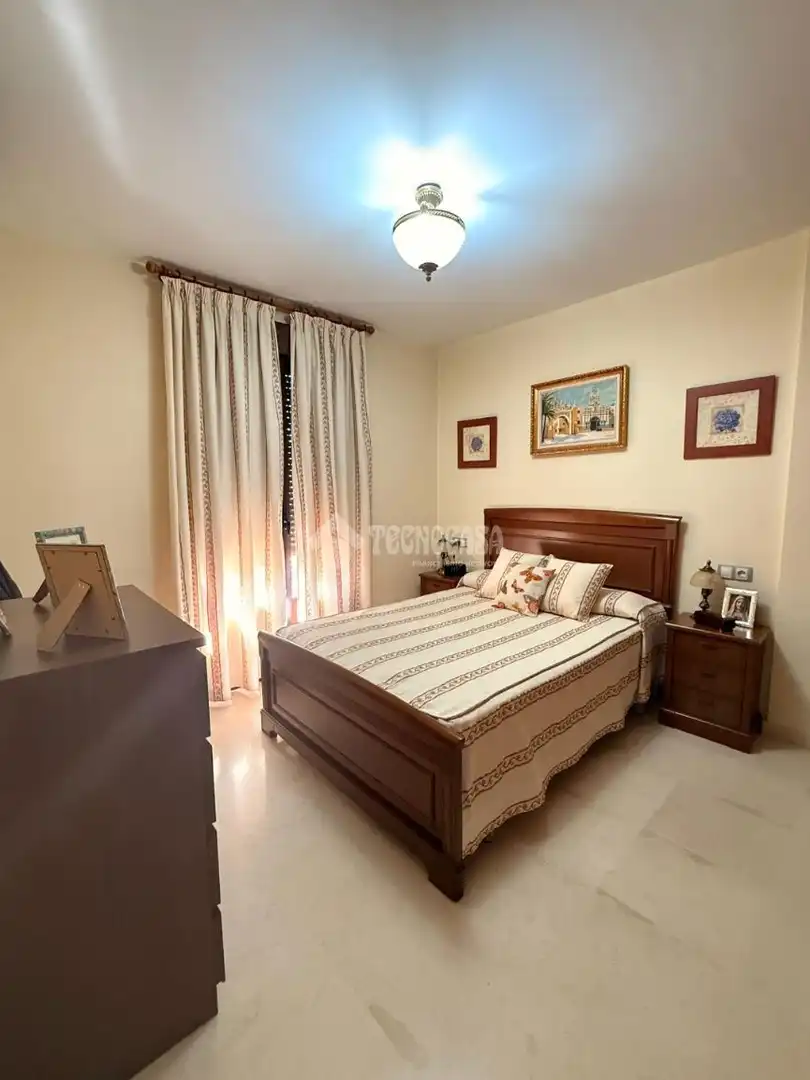 Habitación de Casa adosada en venta en Alcalá de Guadaira con Aire acondicionado y Terraza