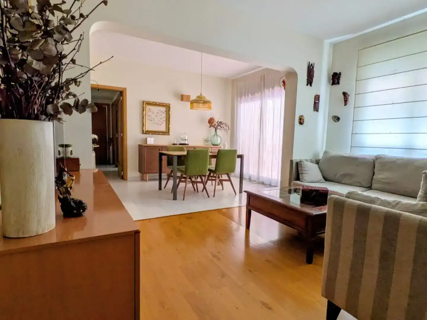 Sala d'estar de Pis en venda en  Barcelona Capital amb Aire condicionat i Balcó
