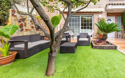 Terrassa de Casa adosada en venda en Alella amb Calefacció, Jardí privat i Terrassa