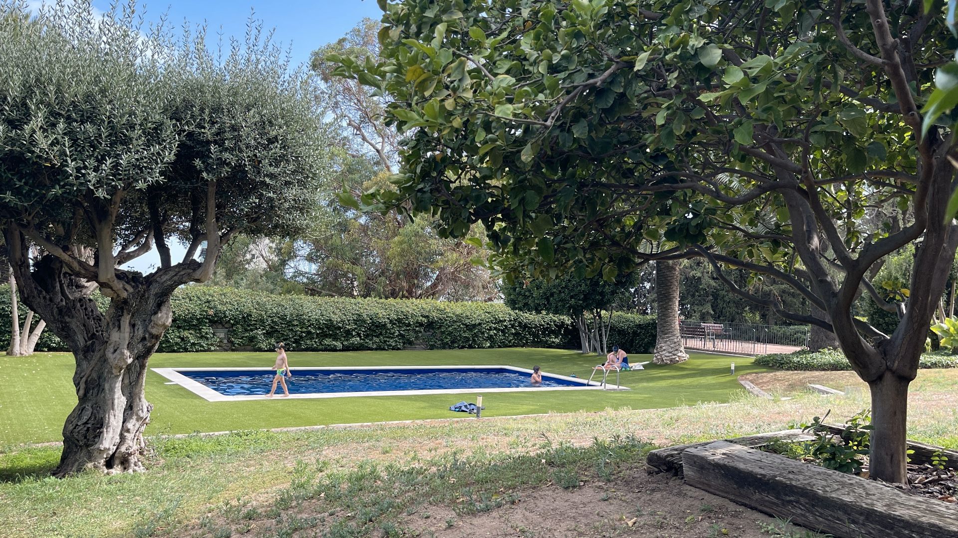 Piscina de Àtic en venda en Esplugues de Llobregat amb Aire condicionat, Parquet i Terrassa