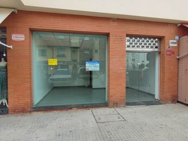 Local comercial de lloguer a Avenida de la Libertad