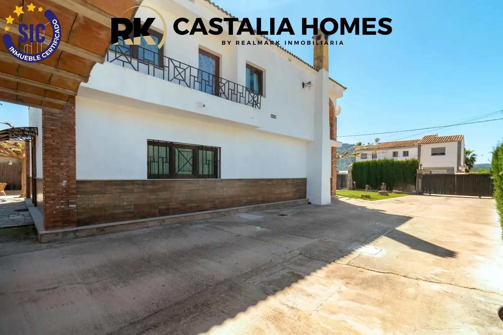 Vista exterior de Casa o xalet en venda en Borriol amb Calefacció, Jardí privat i Piscina