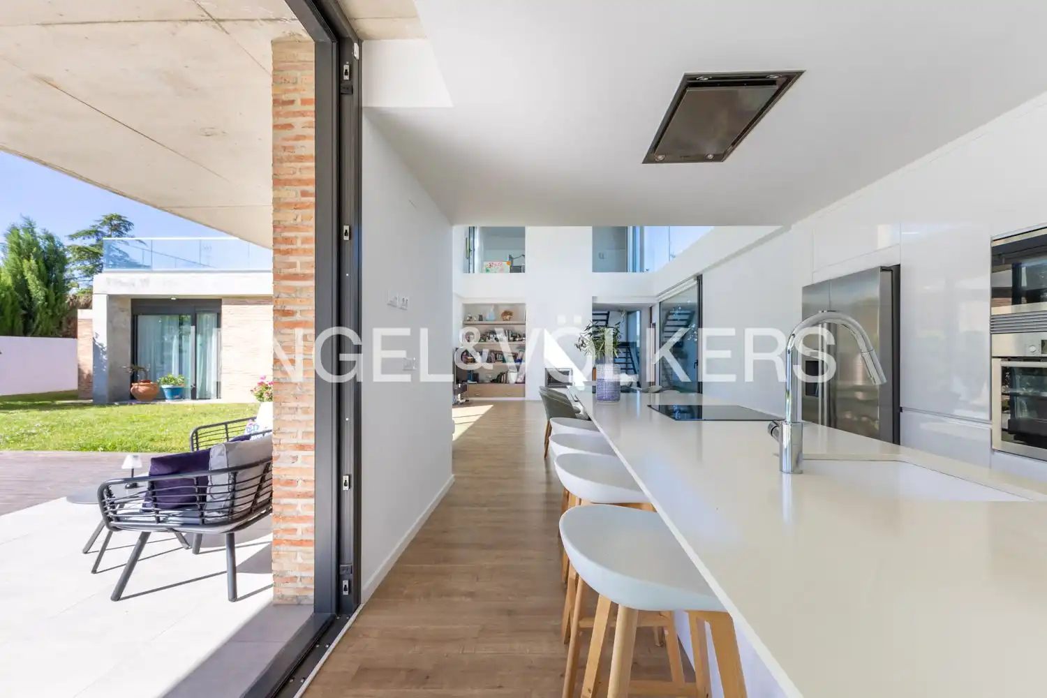 Cocina de Casa o chalet en venta en L'Eliana con Aire acondicionado, Calefacción y Jardín privado