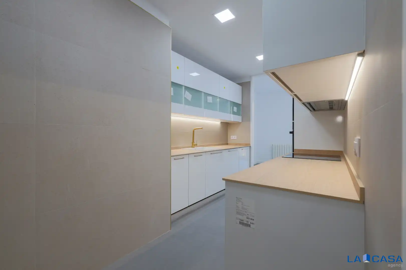Kitchen of Flat for sale in Ripoll  with Oven, Washing machine and Balcony