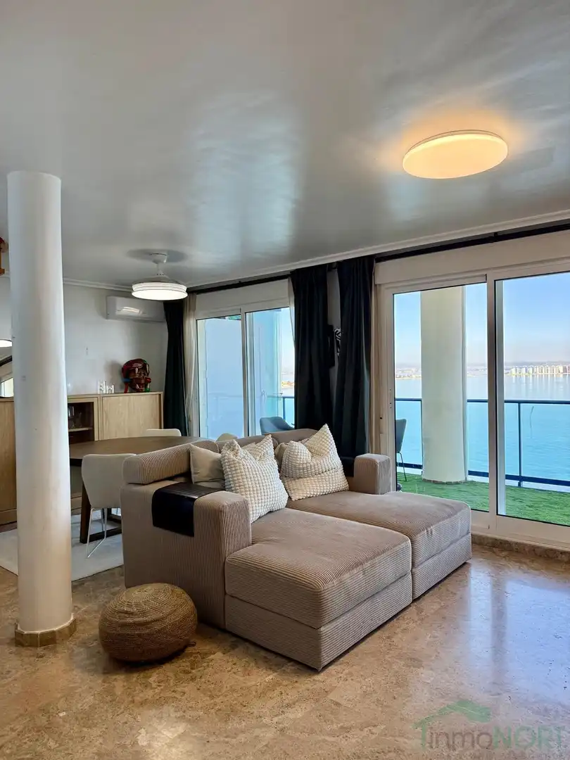 Wohnzimmer von Dachboden zum Verkauf in La Manga del Mar Menor mit Terrasse, Möbliert und Gemeinschaftspool