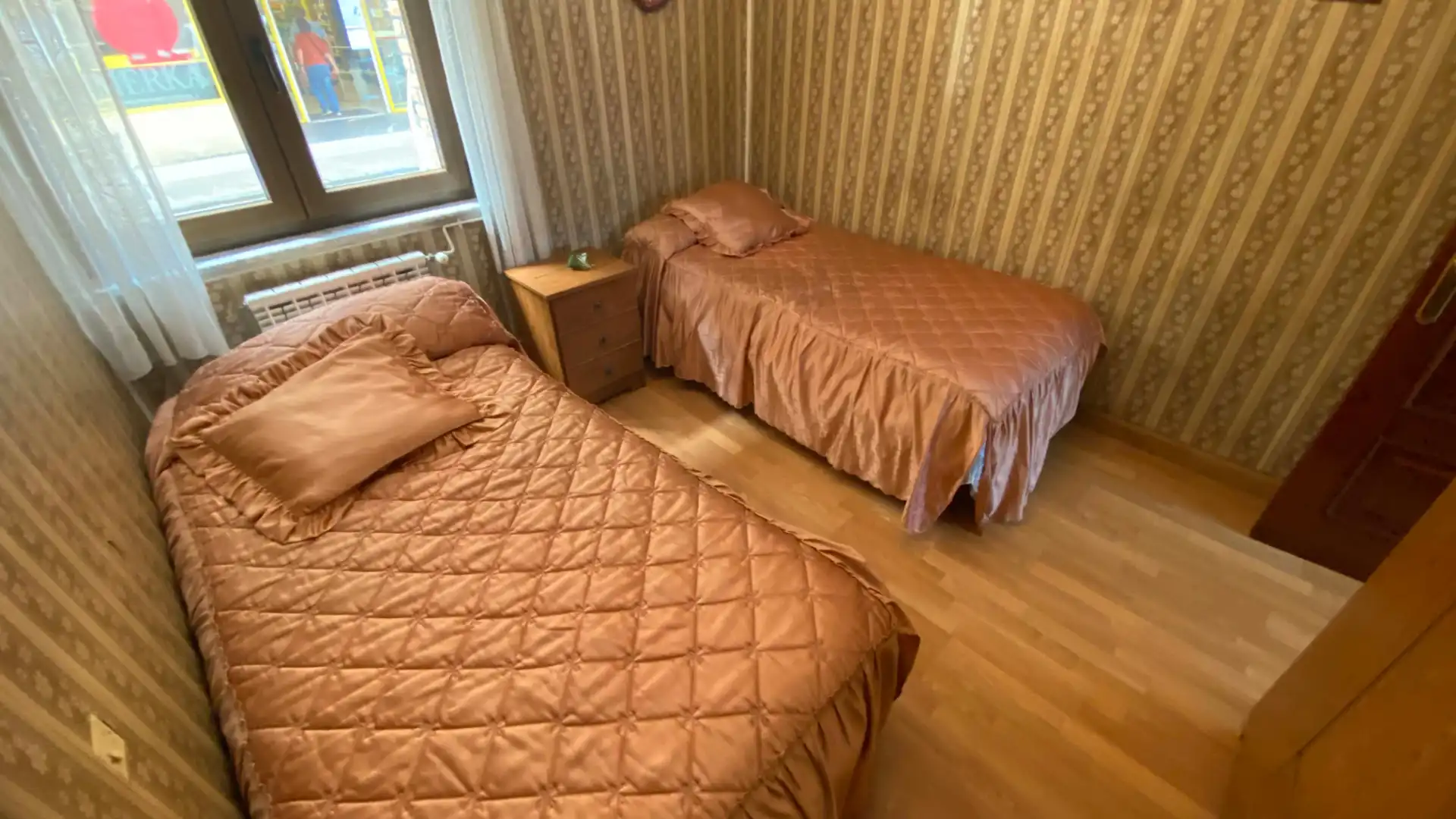 Habitación de Piso de alquiler en San Martín del Rey Aurelio con Calefacción, Amueblado y Horno