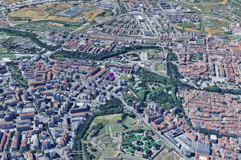 Vista exterior de Ático en venta en  Pamplona / Iruña con Calefacción, Terraza y Alarma