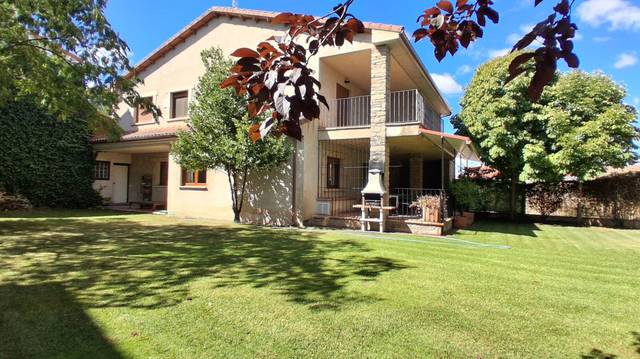Casa-chalet en Venta en Miranda de Azán