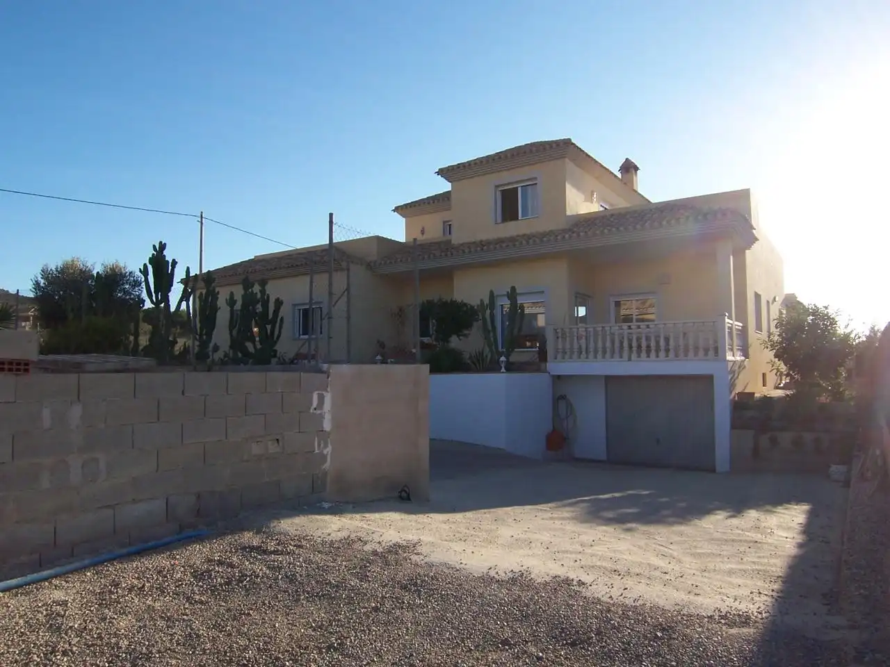 Vista exterior de Casa o xalet en venda en Cartagena amb Calefacció, Jardí privat i Terrassa