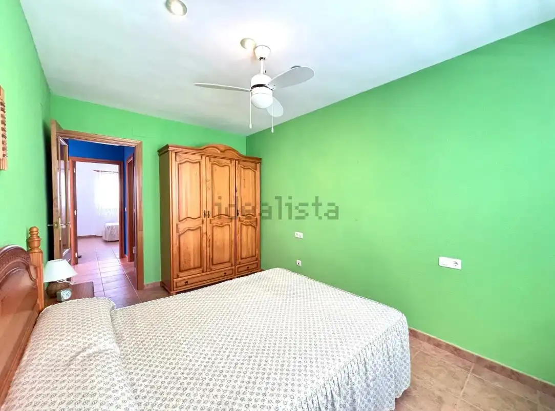 Habitación de Casa adosada en venta en Sagunto / Sagunt con Aire acondicionado, Calefacción y Jardín privado