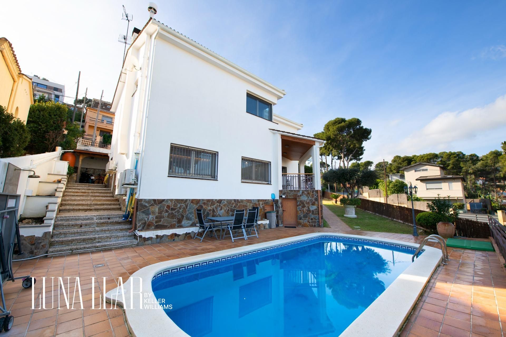 House or chalet for sale in Montmar