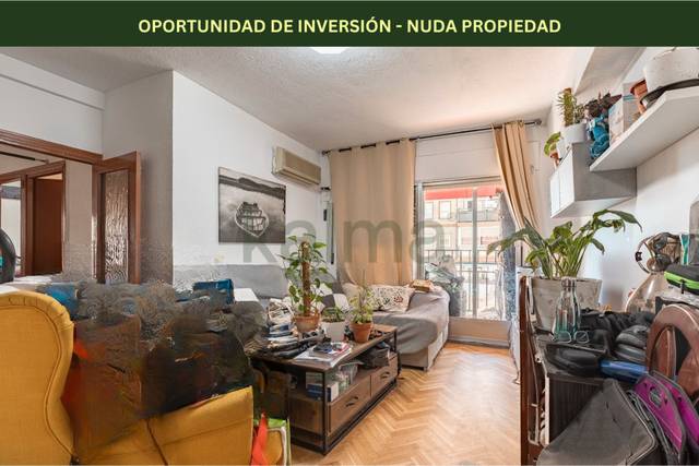 Piso en Venta en Calle Marchamalo en Portazgo
