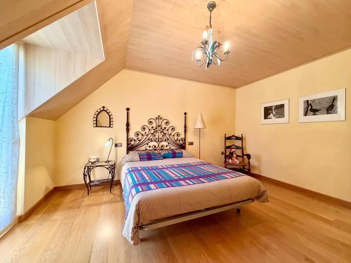 Dormitori de Casa o xalet en venda en Bossòst amb Calefacció, Parquet i Terrassa