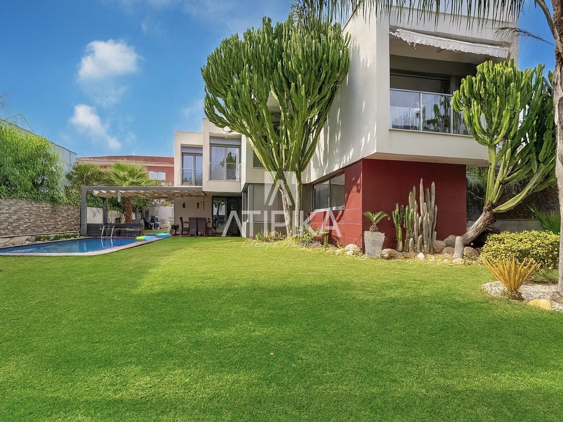 Jardí de Casa o xalet en venda en Vilanova i la Geltrú amb Aire condicionat, Piscina i Forn