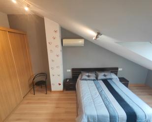 Bedroom of Attic to rent in Ponferrada  with Air Conditioner, Heating and Furnished