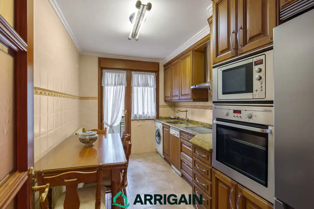 Küche von Wohnung zum Verkauf in Hernani mit Heizung, Terrasse und Alarm