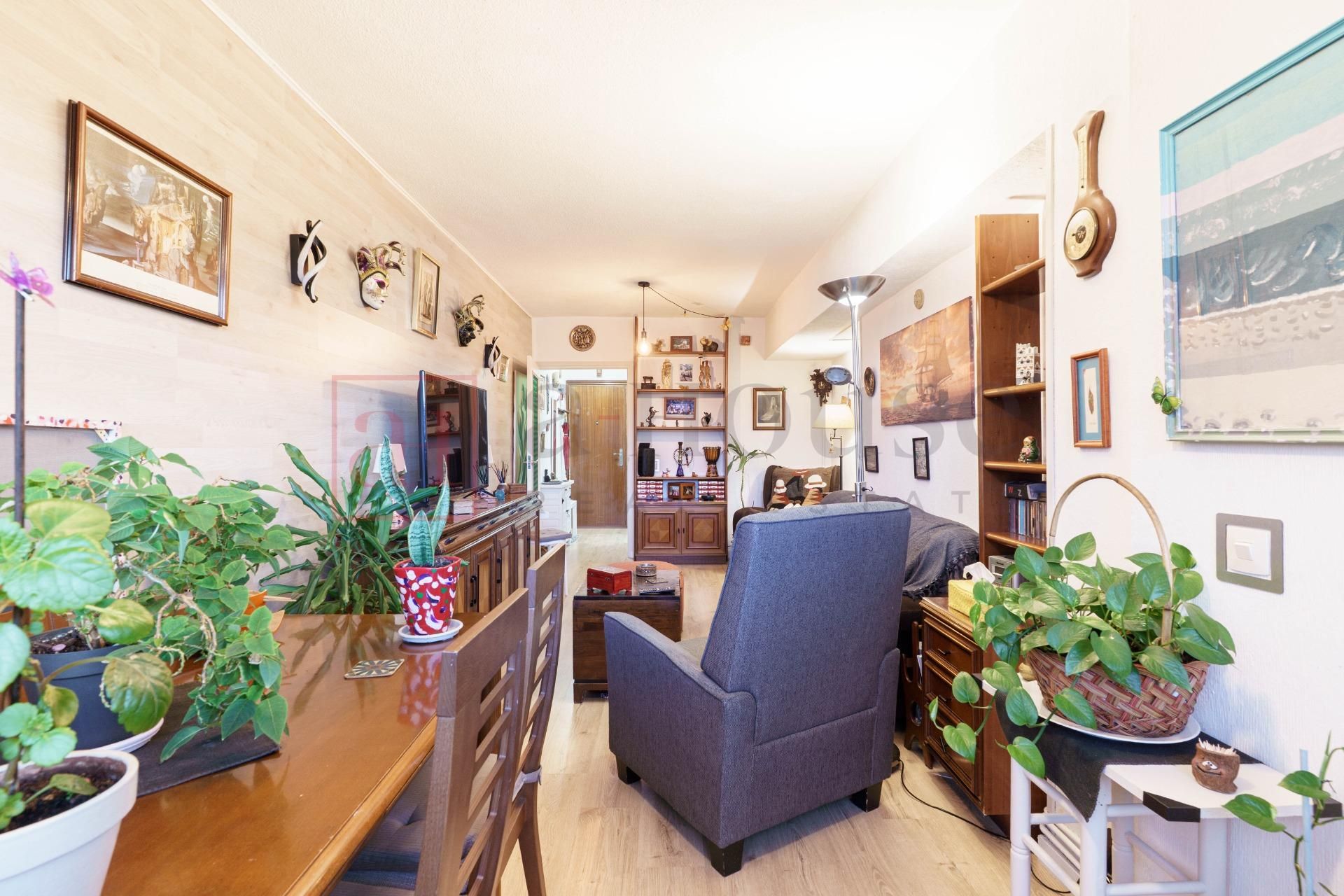 Living room of Flat for sale in  Madrid Capital  with Air Conditioner and Heating