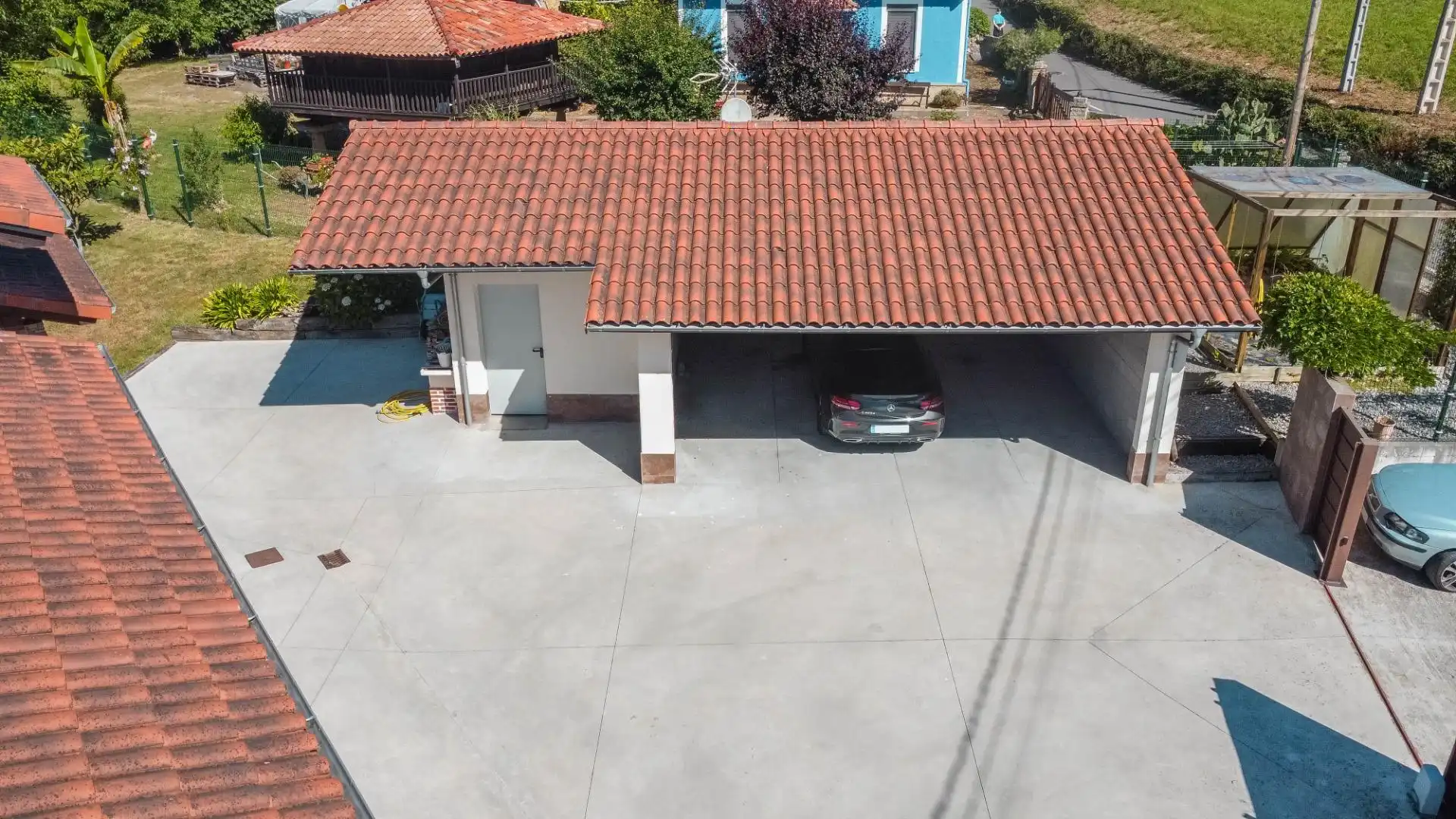 Aparcament de Casa o xalet en venda en Siero amb Aire condicionat, Calefacció i Jardí privat