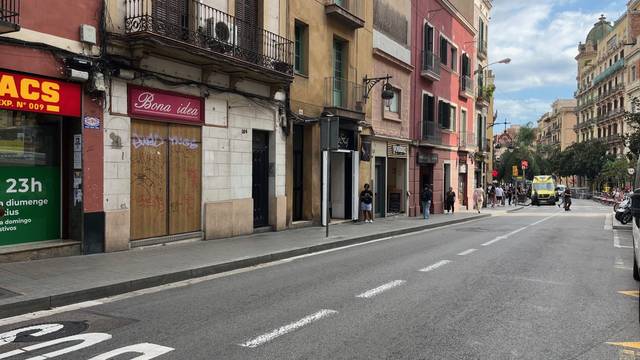 Local comercial en Alquiler en GRAN DE GRACIA, 184 en Vila de Gràcia