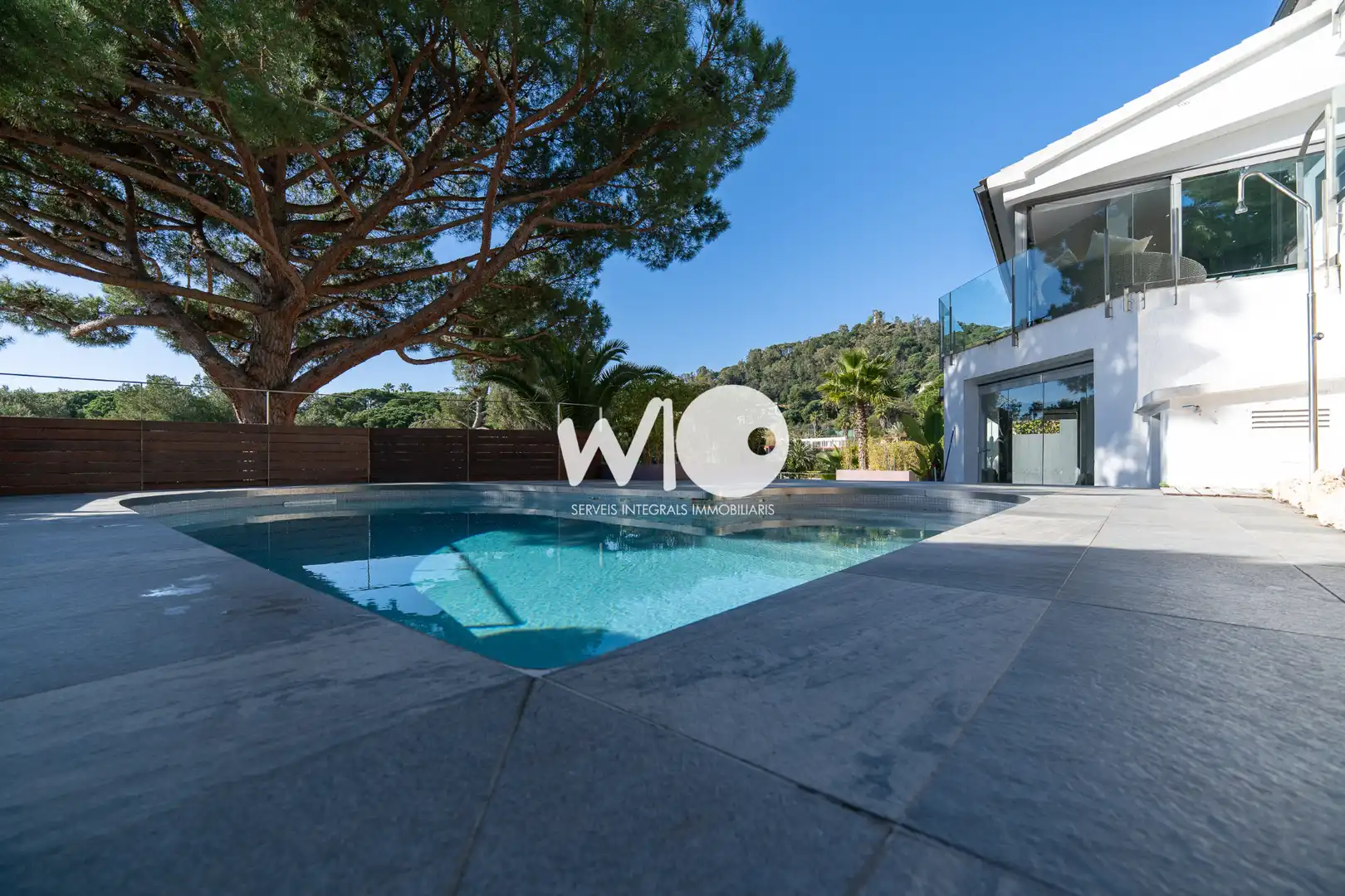 Vista exterior de Casa o chalet en venta en Blanes con Jardín privado, Terraza y Piscina