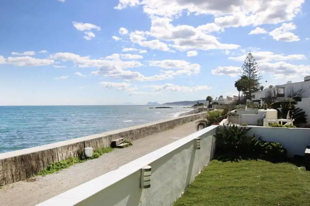 Garden of Duplexes for sale in Estepona  with Air Conditioner, Terrace and Swimming Pool