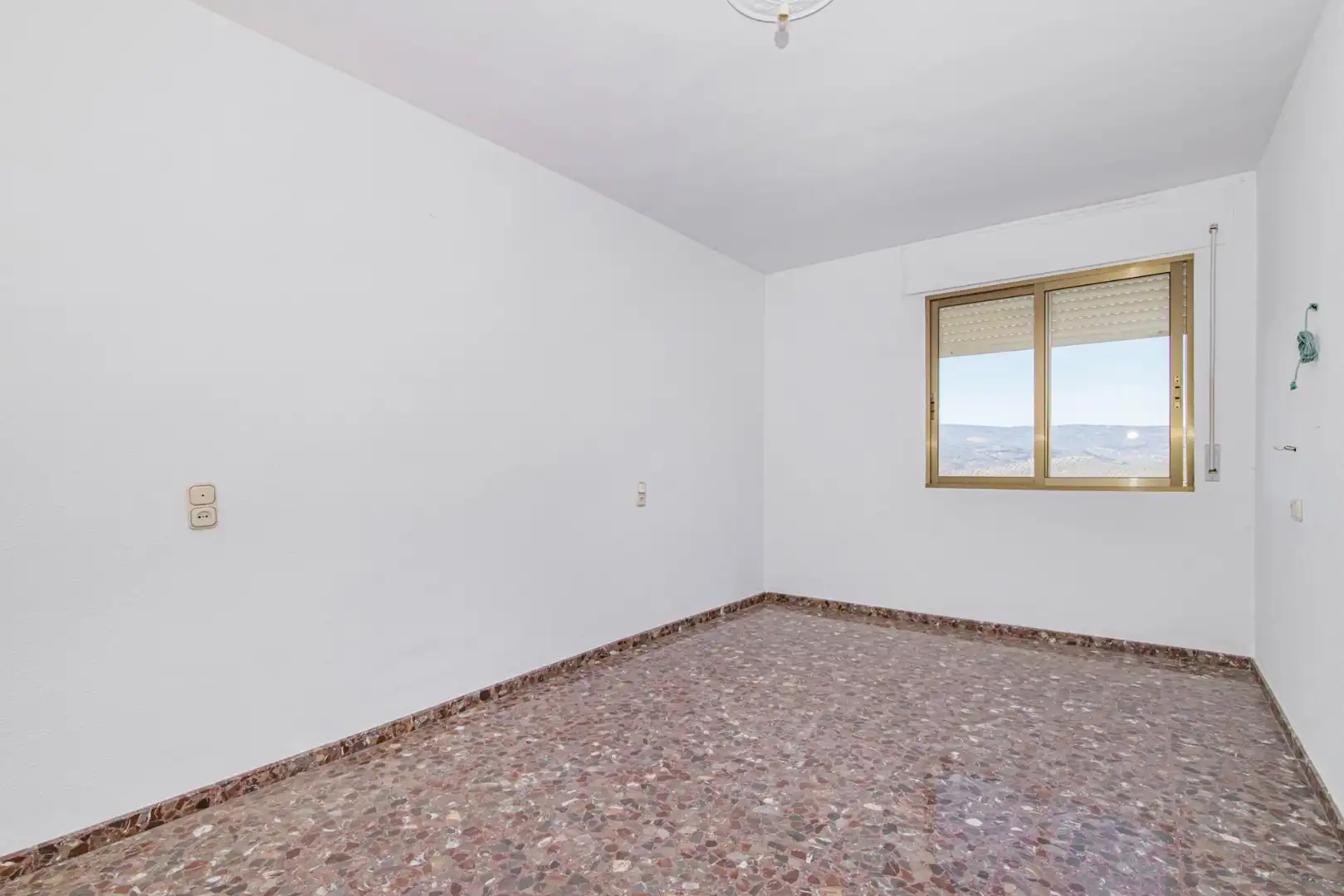 Schlafzimmer von Wohnung zum Verkauf in Montefrío mit Balkon
