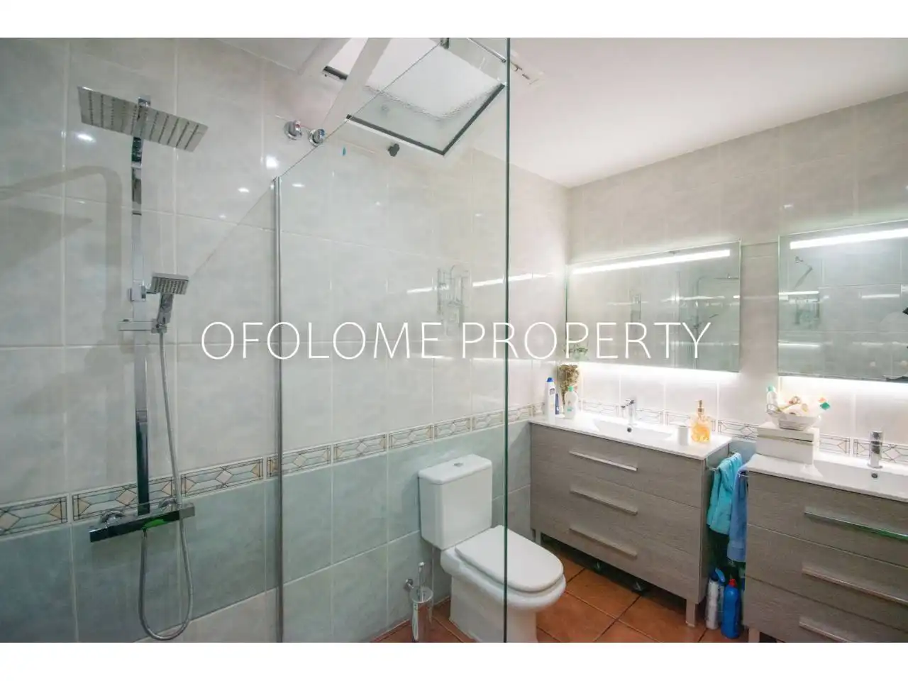 Bathroom of Houses for sale in Sabadell  with Air Conditioner, Heating and Terrace