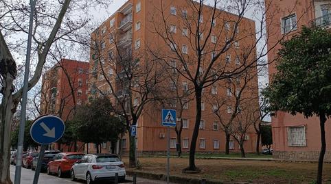 Foto 2 de Pis en venda a Avenida de las Razas, Sector Sur  - La Palmera - Reina Mercedes,  Sevilla Capital
