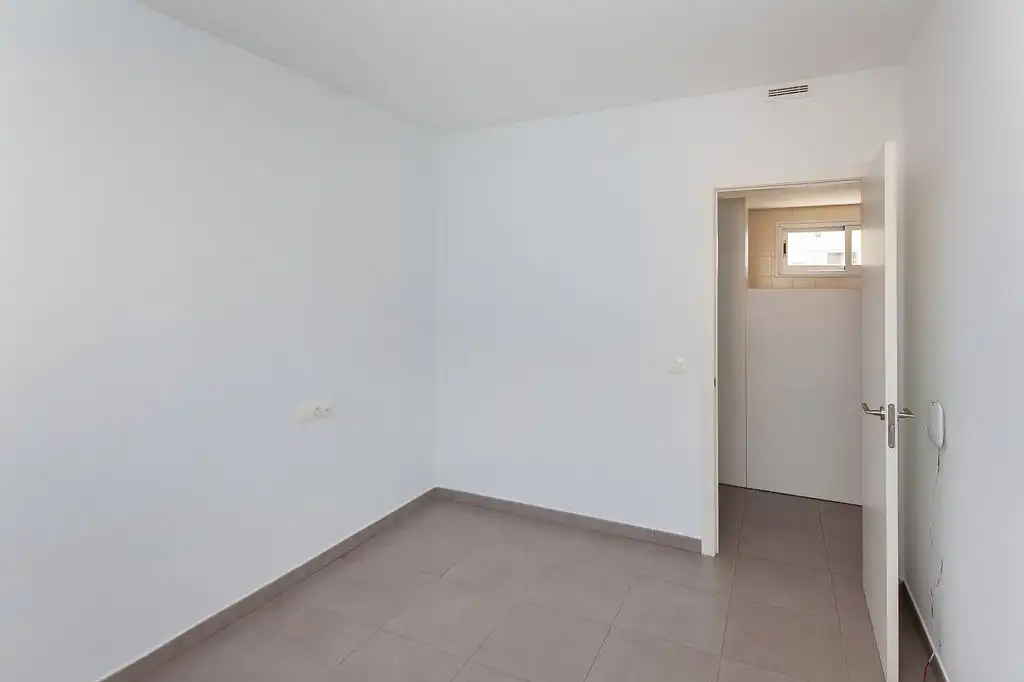 Piso con ascensor en venta en C/ Plus Ultra - Conjunto Res Grupo Simancas -, imagen 14