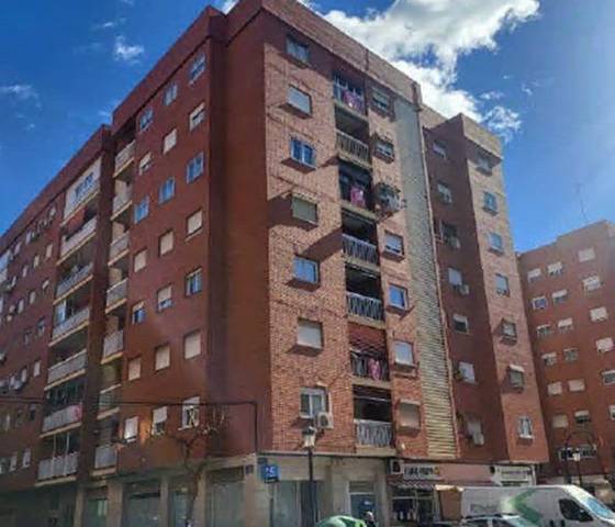 Local comercial en Venta en La Malva-rosa