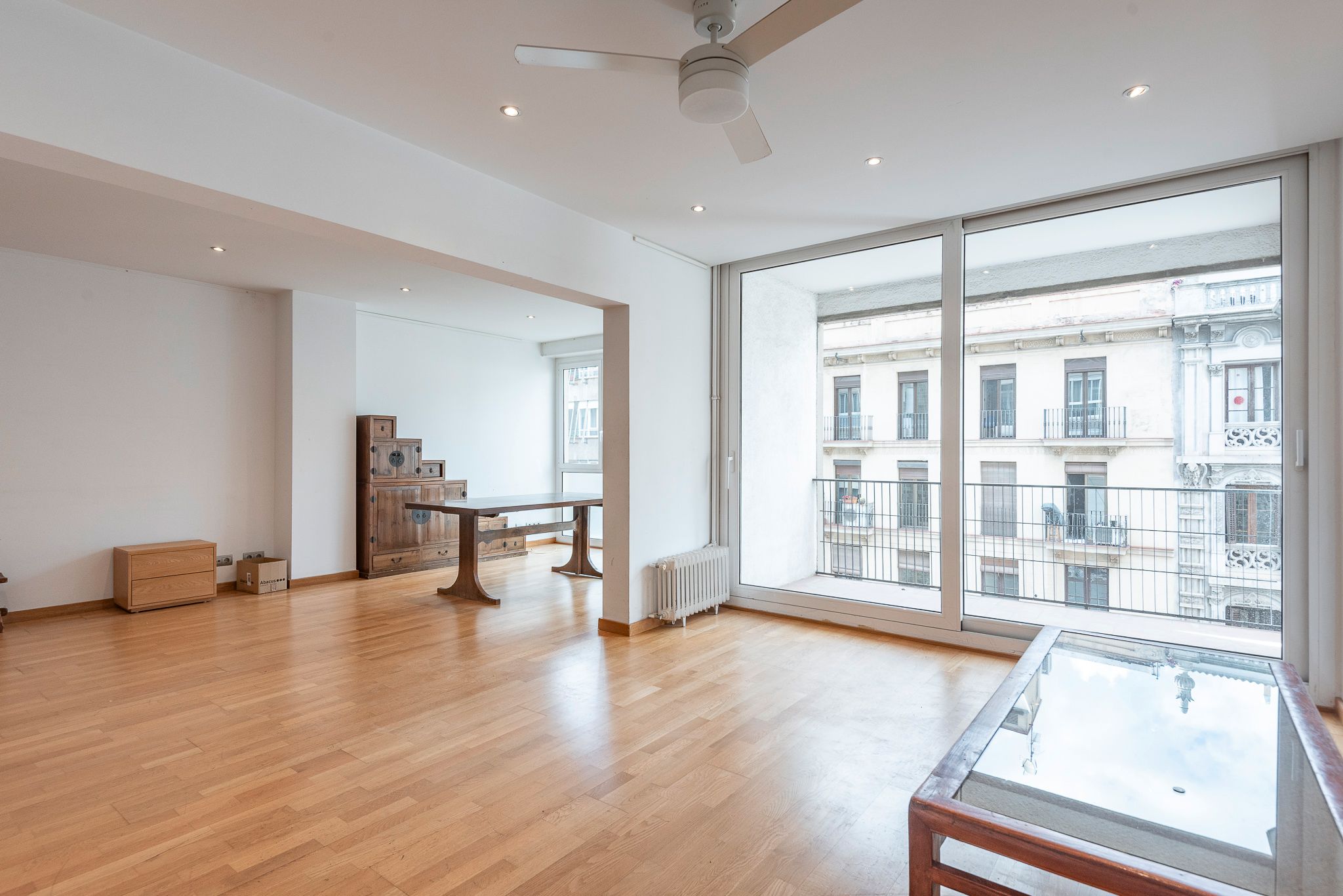 Sala de estar de Piso en venta en  Barcelona Capital con Aire acondicionado, Calefacción y Parquet