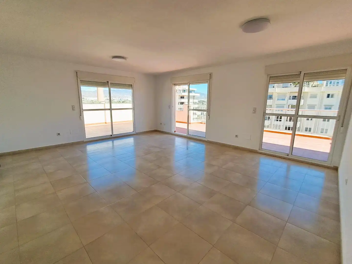 Sala de estar de Ático en venta en Águilas con Aire acondicionado, Calefacción y Terraza