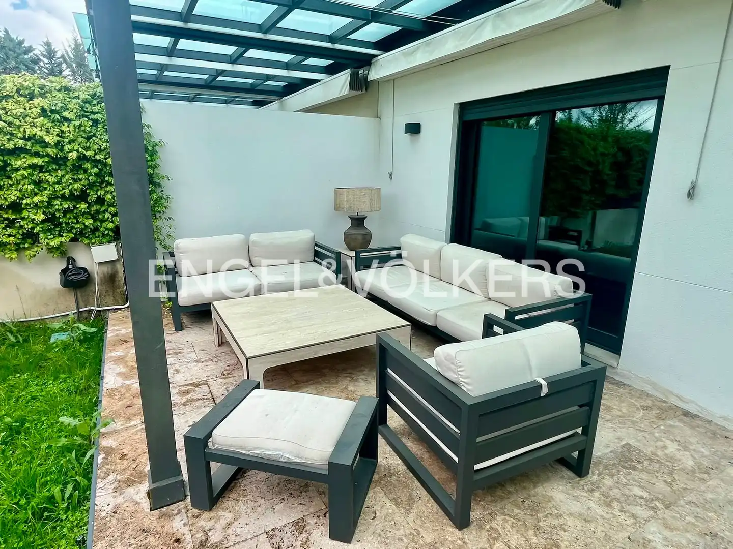 Terraza de Apartamento de alquiler en Madrid con Aire acondicionado, Calefacción y Jardín privado