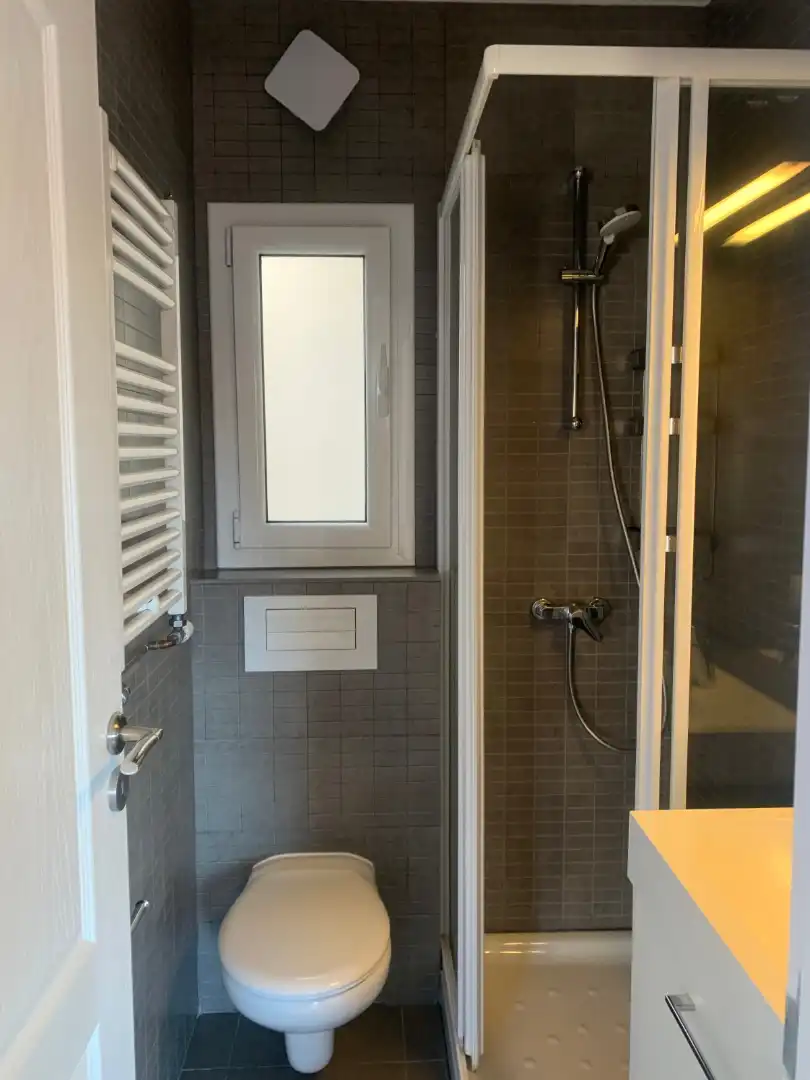 Badezimmer von Wohnung zum Verkauf in Sant Feliu de Guíxols mit Heizung, Terrasse und Ofen