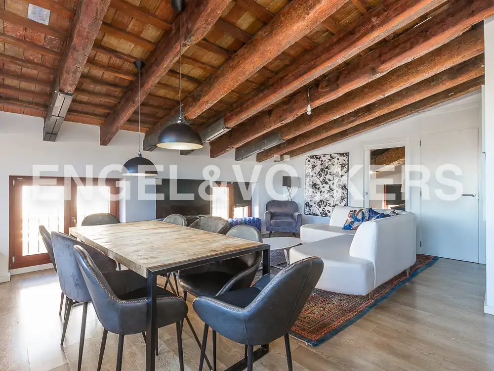 Sala d'estar de Àtic de lloguer en Valencia amb Aire condicionat, Calefacció i Parquet
