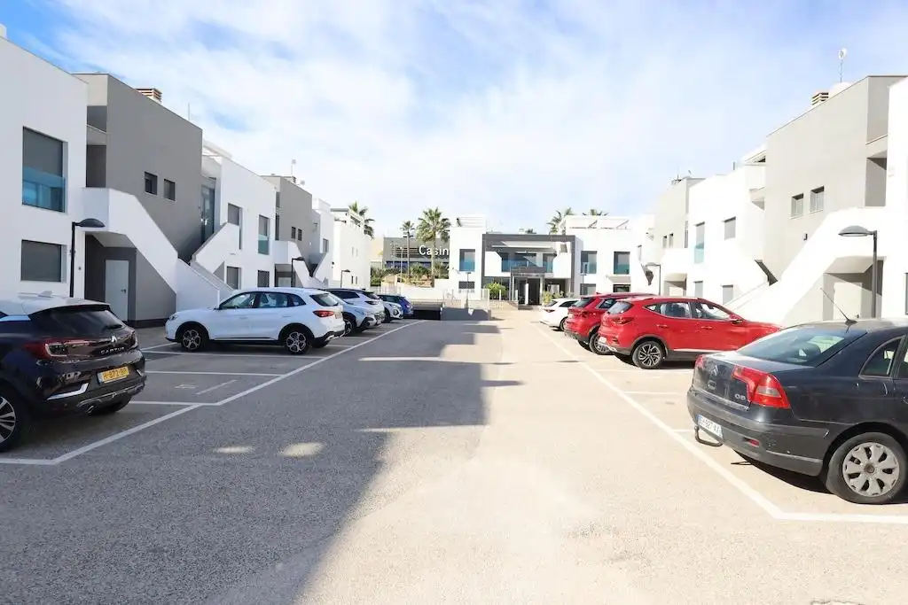 Apartamento con piscina en venta en Calle Granate, imagen 22