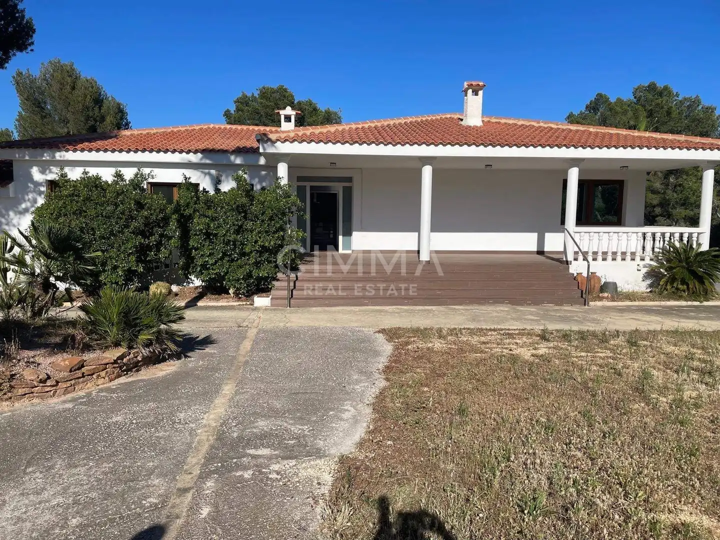 Vista exterior de Casa o chalet en venta en La Nucia con Aire acondicionado, Calefacción y Jardín privado