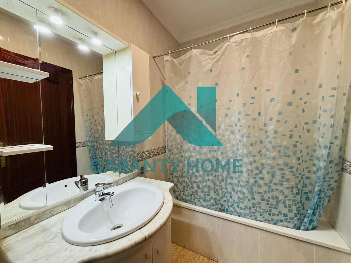 Bathroom of Flat for rent in Cáceres  with Air Conditioner, Heating and Terrace