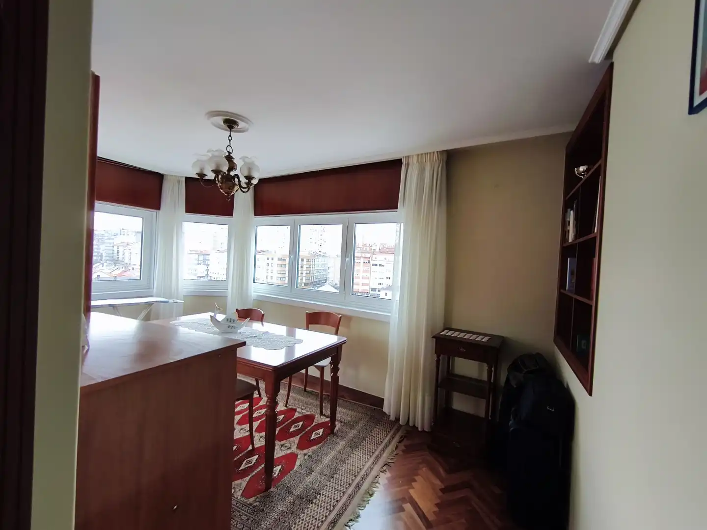 Comedor de Piso en venta en A Coruña Capital  con Calefacción, Parquet y Trastero